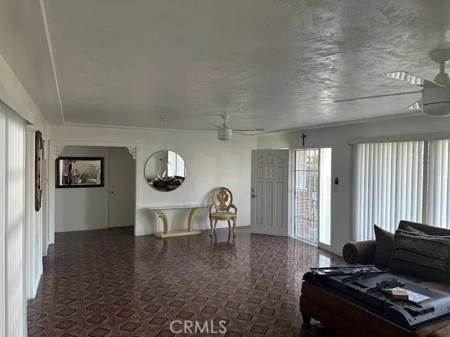 4984 E Belmont Avenue, Fresno, CA 93727