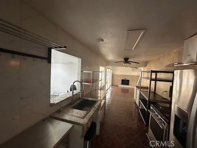 4984 E Belmont Avenue, Fresno, CA 93727