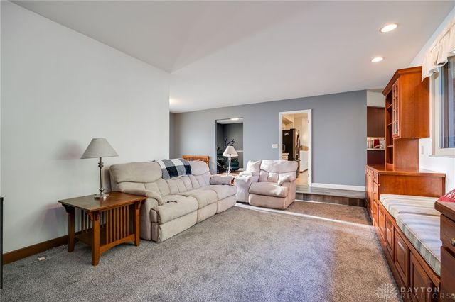1325 De Quincy Drive, Beavercreek, OH 45434