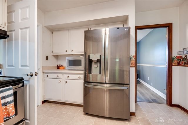 1325 De Quincy Drive, Beavercreek, OH 45434