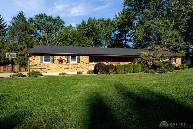 1325 De Quincy Drive, Beavercreek, OH 45434