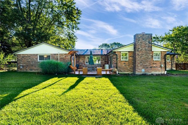 1325 De Quincy Drive, Beavercreek, OH 45434