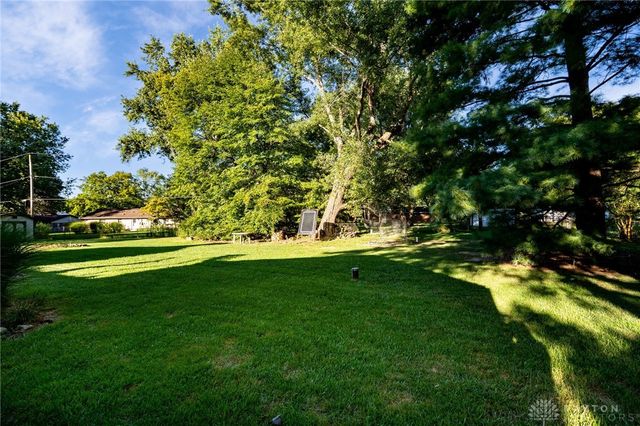 1325 De Quincy Drive, Beavercreek, OH 45434