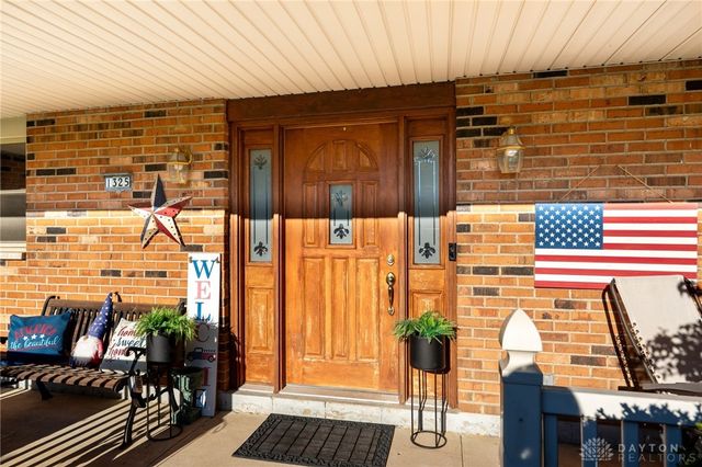1325 De Quincy Drive, Beavercreek, OH 45434