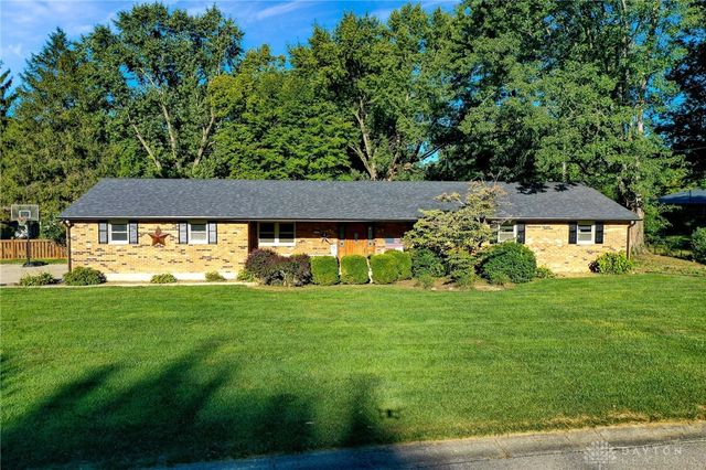 1325 De Quincy Drive, Beavercreek, OH 45434