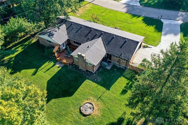 1325 De Quincy Drive, Beavercreek, OH 45434