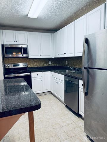 10 N Wood Avenue 314, Linden, NJ 07036