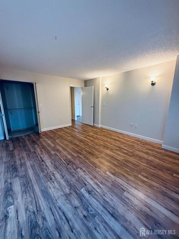 10 N Wood Avenue 314, Linden, NJ 07036