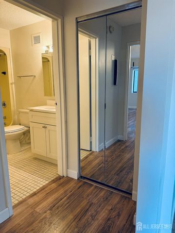 10 N Wood Avenue 314, Linden, NJ 07036