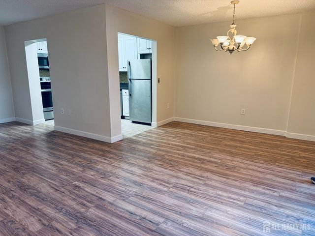 10 N Wood Avenue 314, Linden, NJ 07036