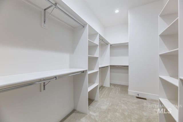 21726 Appaloosa Ave, Star, ID 83669