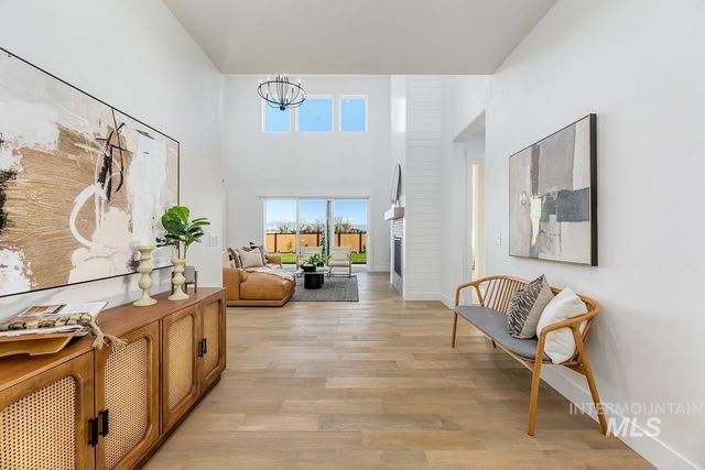 21726 Appaloosa Ave, Star, ID 83669