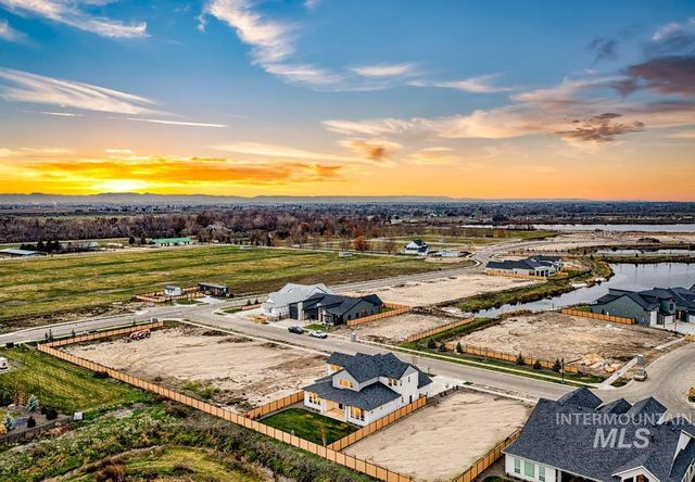 21726 Appaloosa Ave, Star, ID 83669