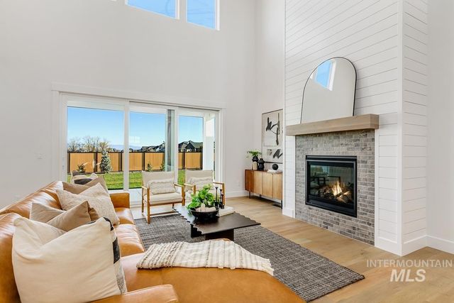 21726 Appaloosa Ave, Star, ID 83669