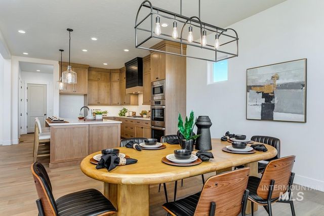 21726 Appaloosa Ave, Star, ID 83669