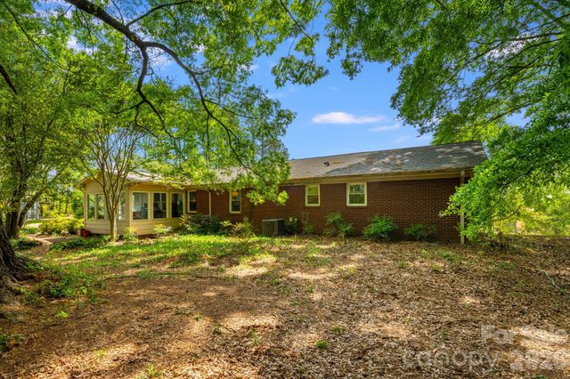 1737 Whitesides Road, Forest City, NC 28043