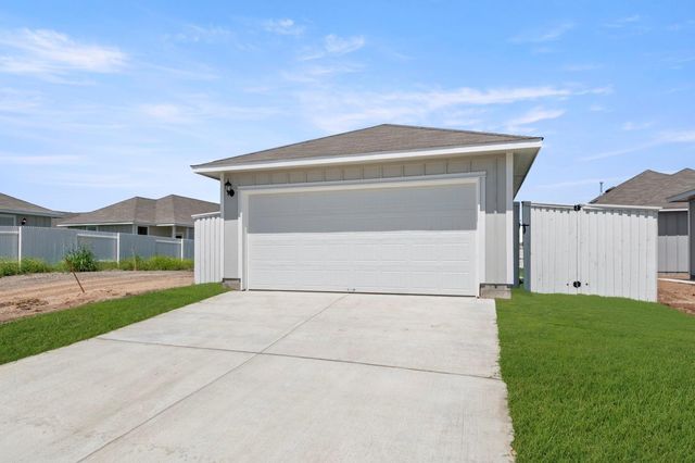 3051 Winding Creek RD, Kyle, TX 78640