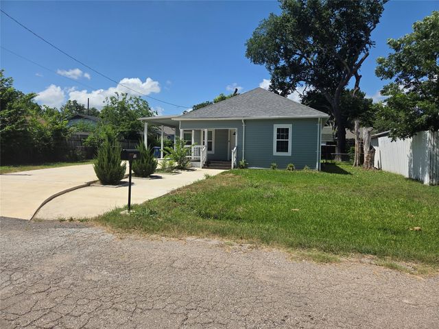203 E Ann Street, Kaufman, TX 75142