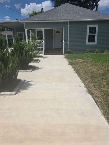 203 E Ann Street, Kaufman, TX 75142