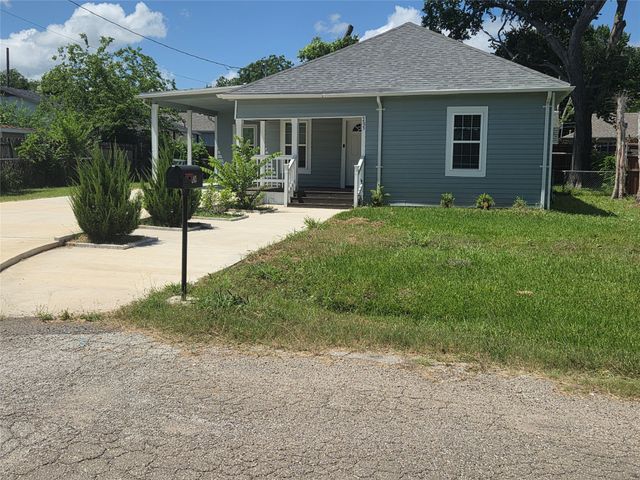 203 E Ann Street, Kaufman, TX 75142