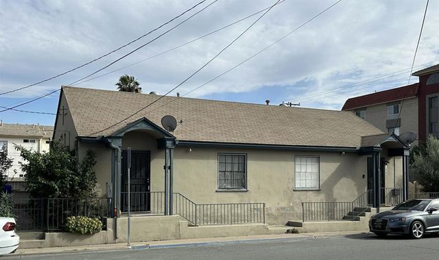 4515 35th Place, San Diego, CA 92116