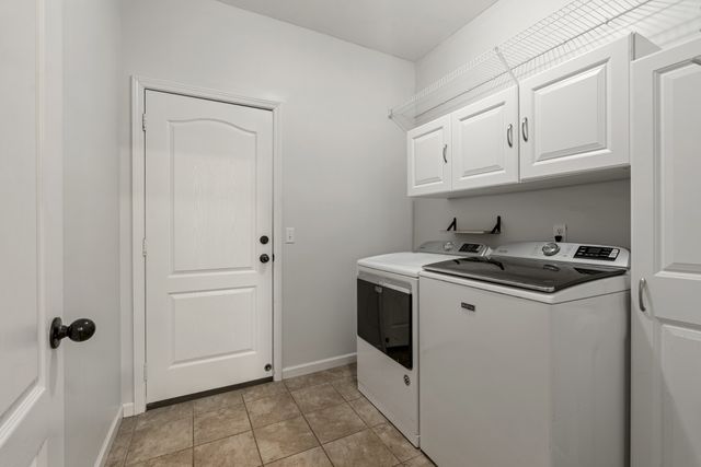 304 Indian Ridge Cir, White House, TN 37188