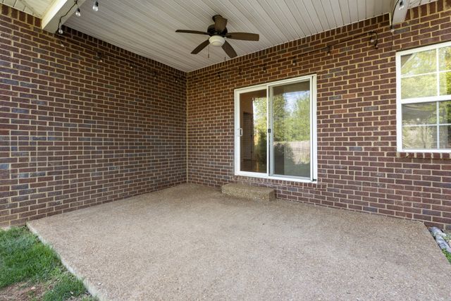304 Indian Ridge Cir, White House, TN 37188