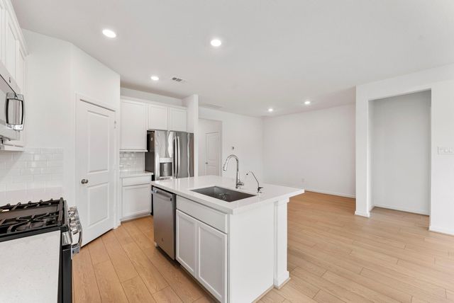 1210 Sugar Drive, Tomball, TX 77375