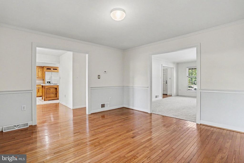 Image 11 of property listing at 2870 TRAVIS CT, York, PA 17403