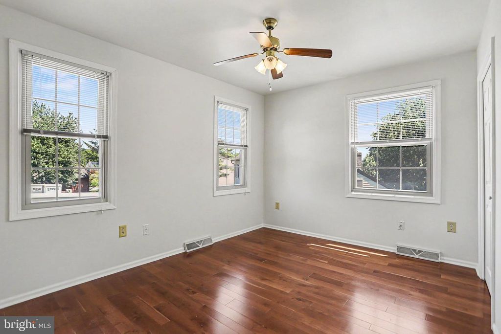 Image 20 of property listing at 2870 TRAVIS CT, York, PA 17403