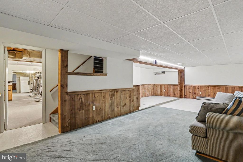 Image 24 of property listing at 2870 TRAVIS CT, York, PA 17403