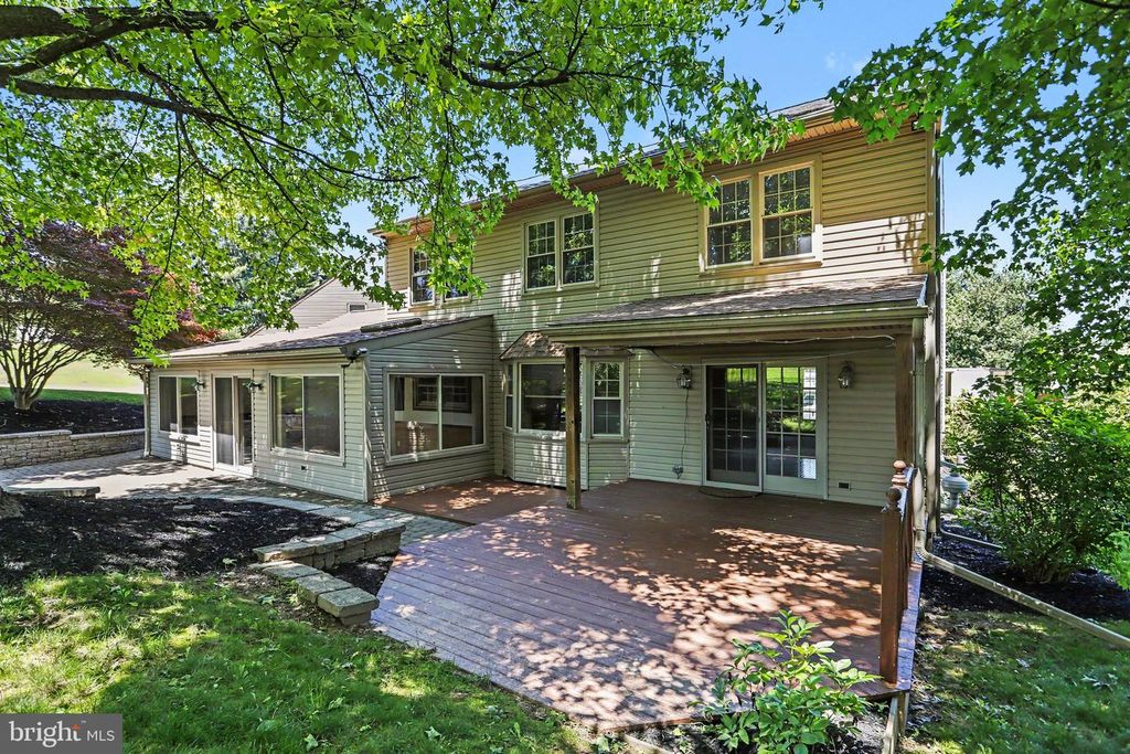 Image 30 of property listing at 2870 TRAVIS CT, York, PA 17403