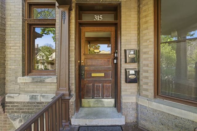 315 S Maple Avenue, Oak Park, IL 60302