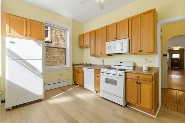 315 S Maple Avenue, Oak Park, IL 60302