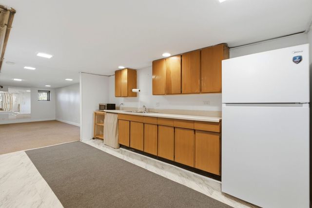 315 S Maple Avenue, Oak Park, IL 60302