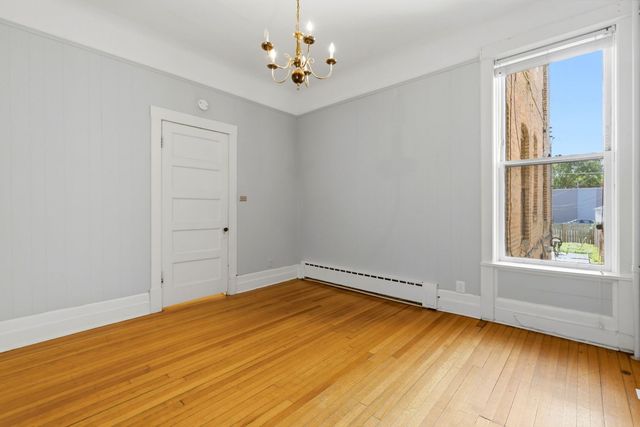 315 S Maple Avenue, Oak Park, IL 60302