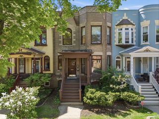 315 S Maple Avenue, Oak Park, IL 60302