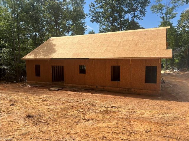 4864 Creeks Crossing Road, Asheboro, NC 27205