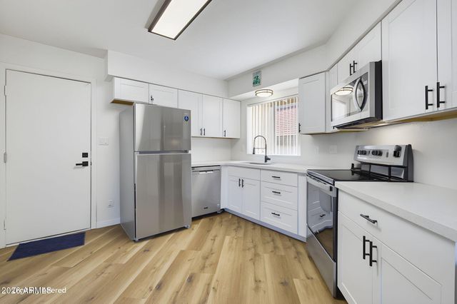 7430 N 44TH Avenue, Glendale, AZ 85301