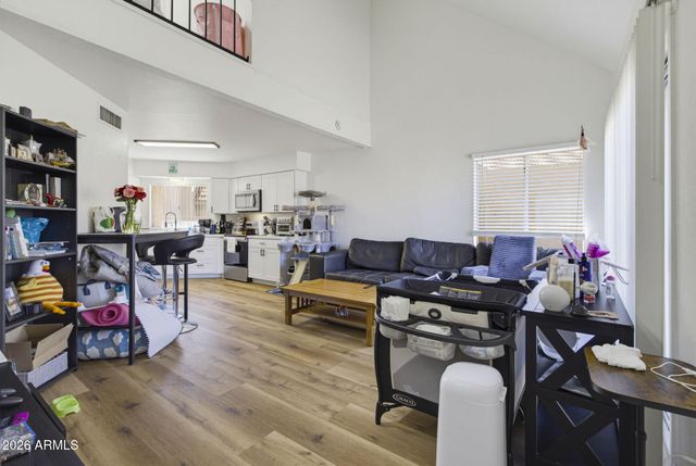 7430 N 44TH Avenue, Glendale, AZ 85301