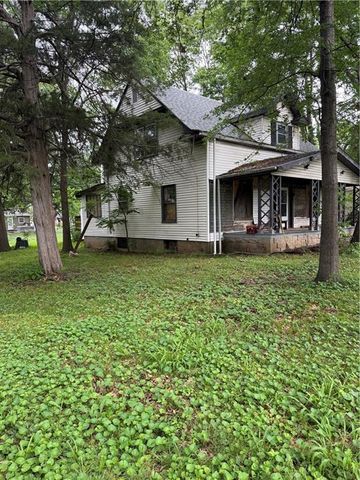 1526 S Maywood Avenue, Independence, MO 64052