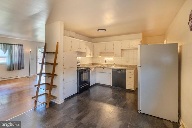 272 S 23RD ST, Lebanon, PA 17042