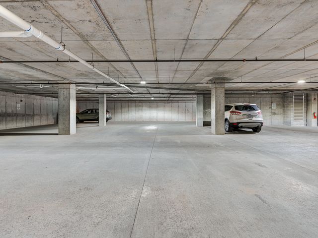 319 E 16th Street 202, Indianapolis, IN 46202