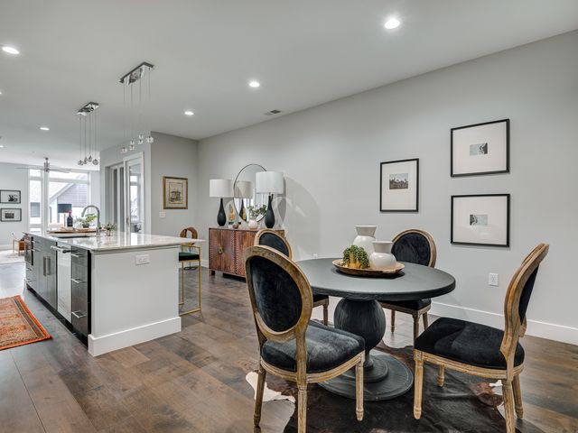 319 E 16th Street 202, Indianapolis, IN 46202