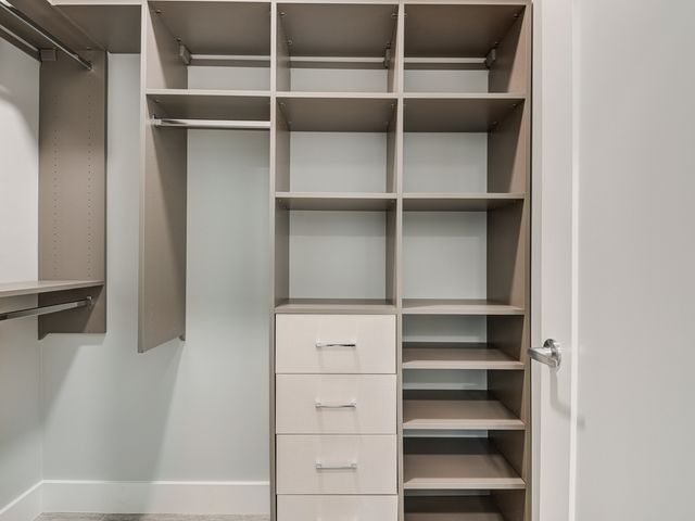 319 E 16th Street 202, Indianapolis, IN 46202