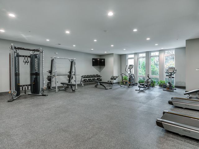 319 E 16th Street 202, Indianapolis, IN 46202