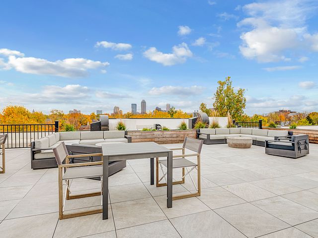 319 E 16th Street 202, Indianapolis, IN 46202