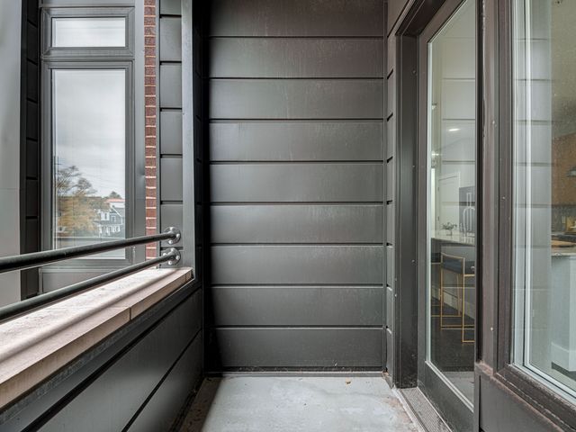 319 E 16th Street 202, Indianapolis, IN 46202