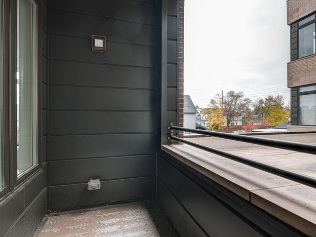 319 E 16th Street 202, Indianapolis, IN 46202