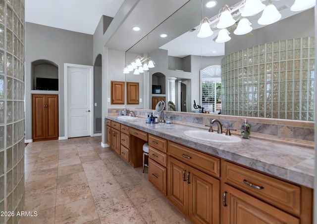 15645 S 7TH Street, Phoenix, AZ 85048